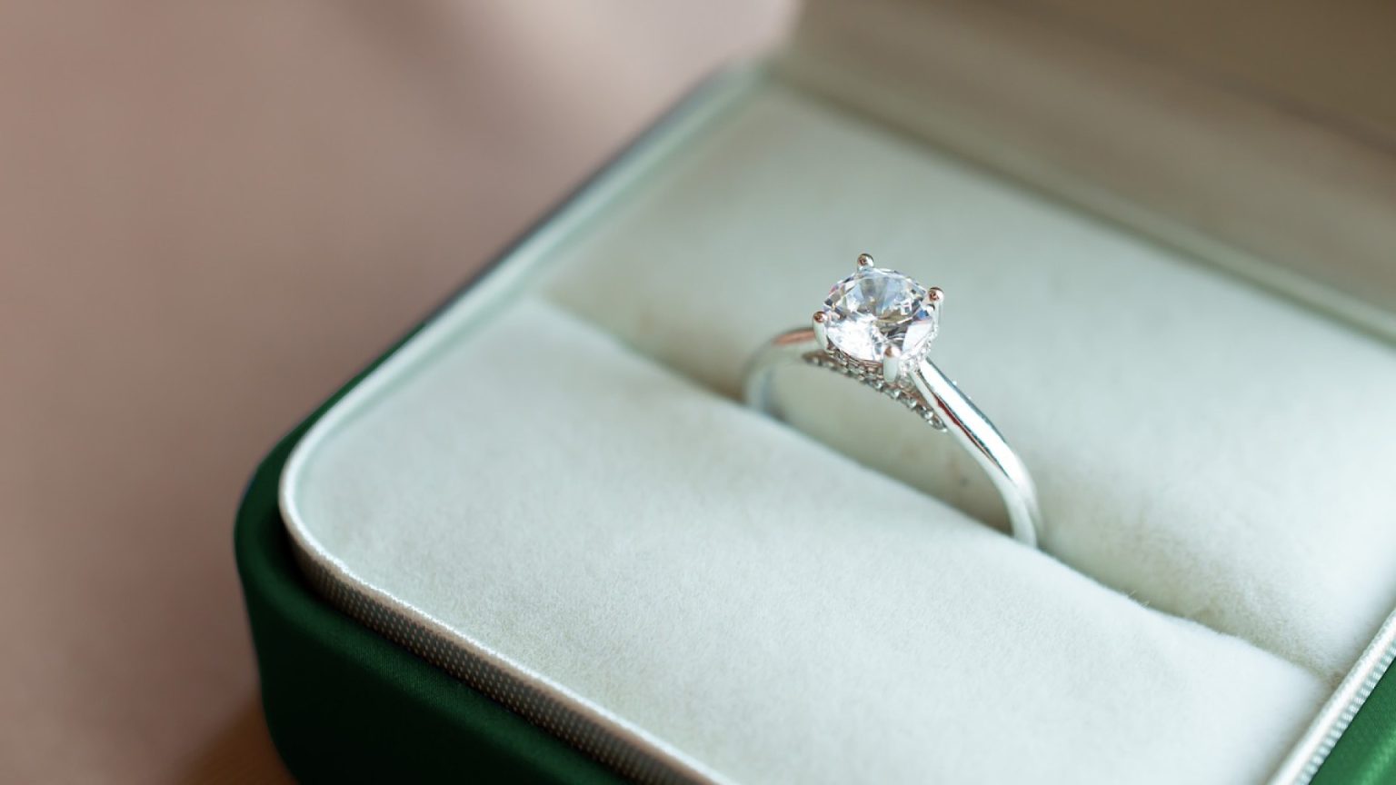 Une bague